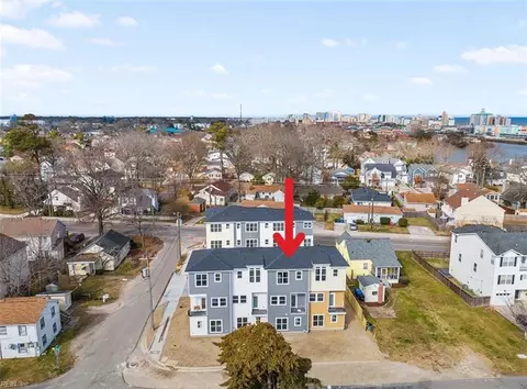 913 Baltic Ave, Virginia Beach, VA 23451
