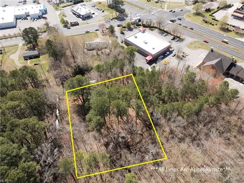 7511 Guinea Rd, Gloucester County, VA 23072