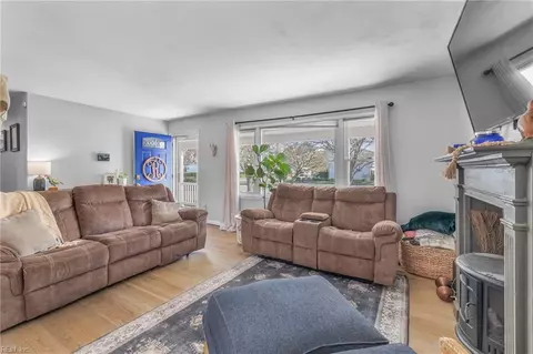 323 Big Bethel Rd, Hampton, VA 23666 | 27 Photos - Movoto
