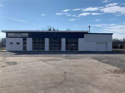 9955 Jefferson Ave, Newport News, VA 23605
