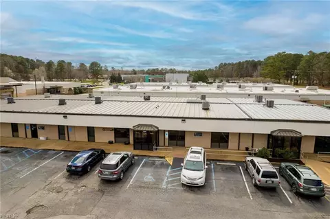 7588 Hospital Dr, Gloucester, VA 23061