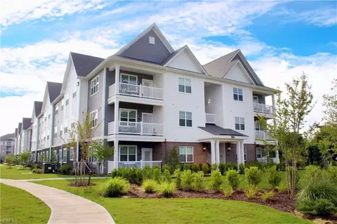 1501 Waitsel Dr #102, Chesapeake, VA 23320