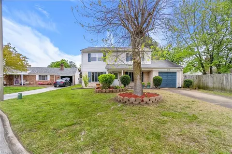 4004 Callahan Ct, Virginia Beach, VA 23453