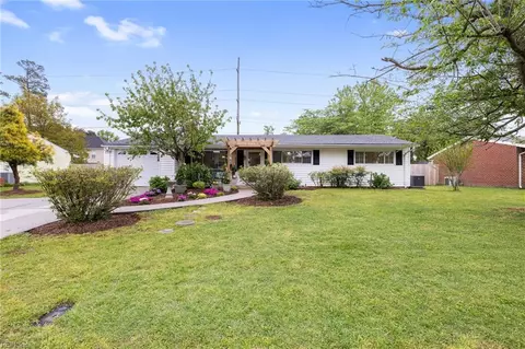 1420 Harbor Ct, Virginia Beach, VA 23454