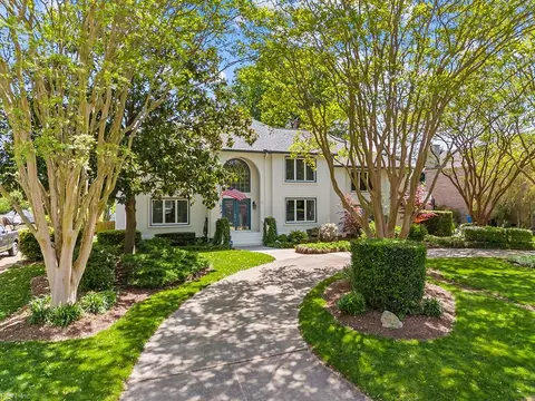 1765 Templeton Ln, Virginia Beach, VA 23454