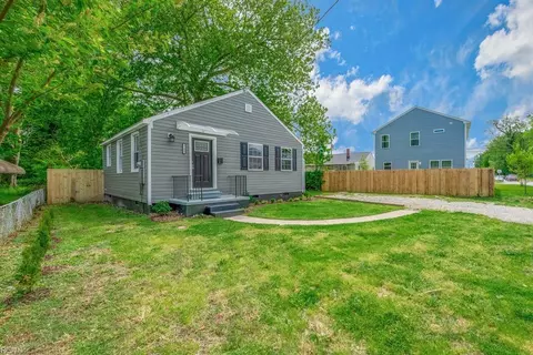 9208 Pinedale St, Norfolk, VA 23503