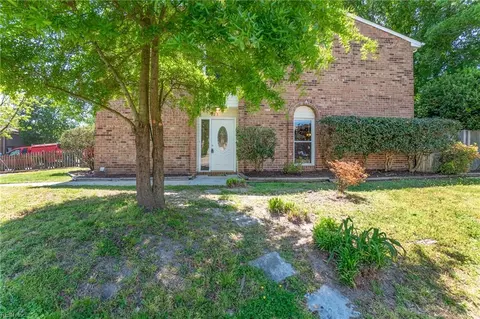 121 Tower Dr, Virginia Beach, VA 23462