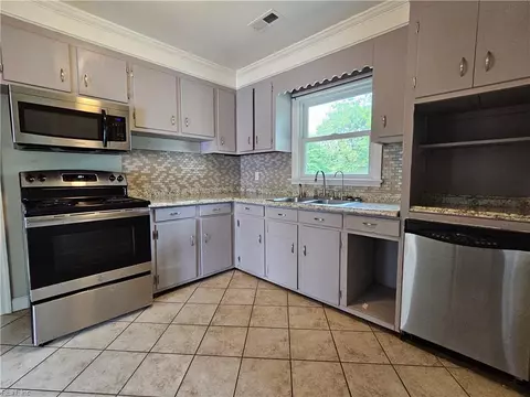 1106 Rugby St, Norfolk, VA 23504