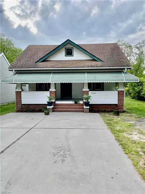 1134 Hawthorne Dr, Chesapeake, VA 23325