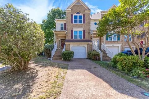1429 Sampson Ln, Virginia Beach, VA 23462