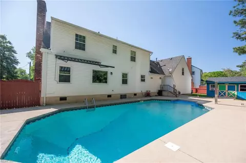 528 Hulen Dr, Chesapeake, VA 23323