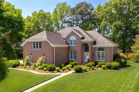 381 Peace Haven Dr, Norfolk, VA 23502
