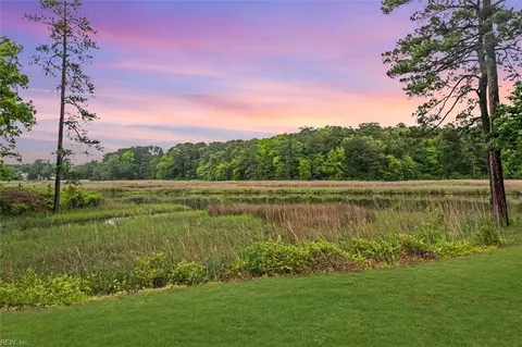 4018 Woodland Dr, Chesapeake, VA 23321