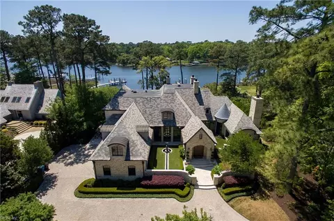 465 Goodspeed Rd, Virginia Beach, VA 23451