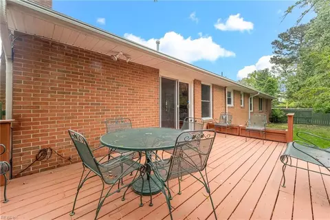 141 Ocanoe Pl, Hampton, VA 23661 photo 31