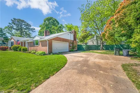 141 Ocanoe Pl, Hampton, VA 23661 photo 8