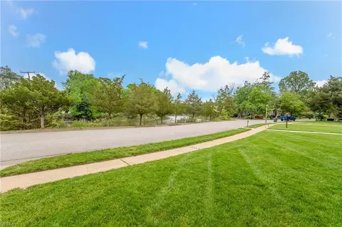 141 Ocanoe Pl, Hampton, VA 23661 photo 9