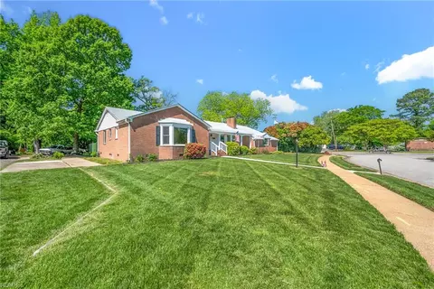 141 Ocanoe Pl, Hampton, VA 23661 photo 6
