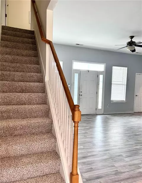 Entry Way - 6113 Roland Smith Dr, Gloucester, VA 23061 photo 1 of 2