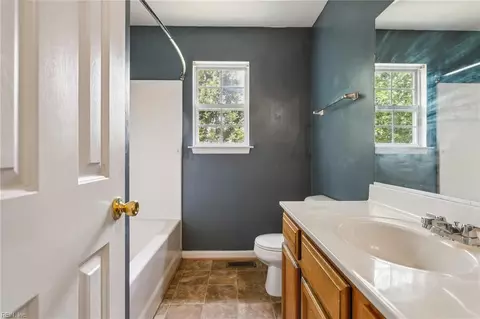 Bath - 888 Ingleside Rd, Norfolk, VA 23502 photo 3 of 3