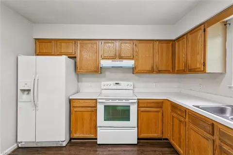 Kitchen - 888 Ingleside Rd, Norfolk, VA 23502 photo 2 of 3