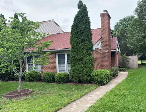 3909 Raintree Ct, Chesapeake, VA 23321