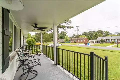 Exterior - 4012 Coffman Blvd, Chesapeake, VA 23321 photo 5 of 6