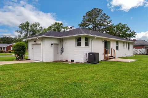 Exterior - 4012 Coffman Blvd, Chesapeake, VA 23321 photo 4 of 6