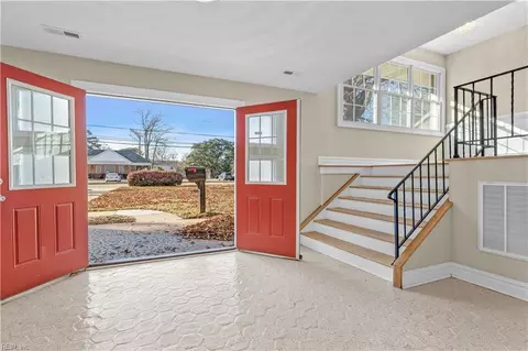 356 Woodland Rd, Hampton, VA 23669