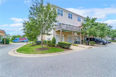 Exterior - 335 Waterside Dr #60, Hampton, VA 23666 photo 2 of 2