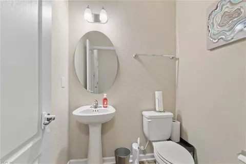 Entry Way - 335 Waterside Dr #60, Hampton, VA 23666 photo 1 of 3