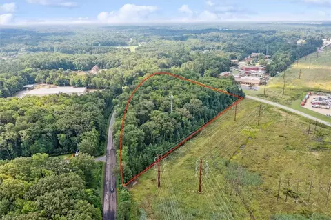 1900 Wolf Trap Rd, Yorktown, VA 23692
