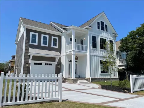 119 63rd St, Virginia Beach, VA 23451