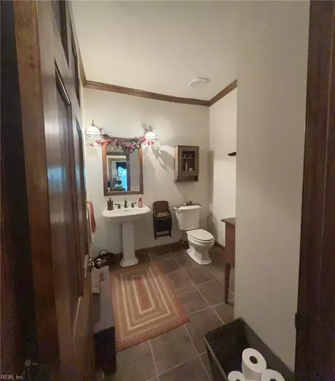 Bath - 3901 Douglas Rd, Chesapeake, VA 23322 photo 2 of 3