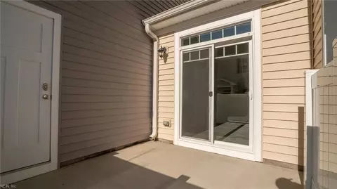 Exterior - 110 Fishers Ct, Hampton, VA 23666 photo 3 of 4