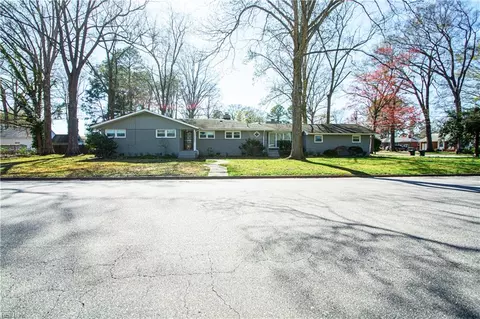315 Martha Lee Dr, Hampton, VA 23666 photo 2