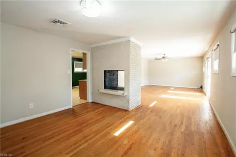 315 Martha Lee Dr, Hampton, VA 23666 photo 14