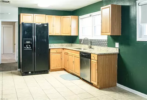 315 Martha Lee Dr, Hampton, VA 23666 photo 7