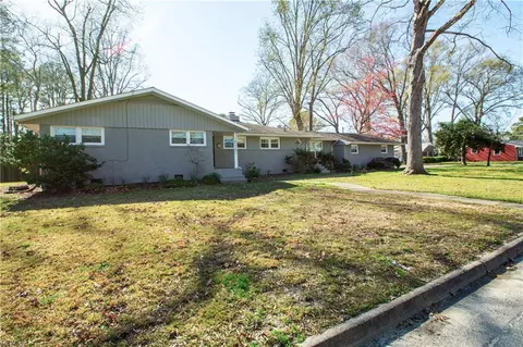 315 Martha Lee Dr, Hampton, VA 23666 photo 3