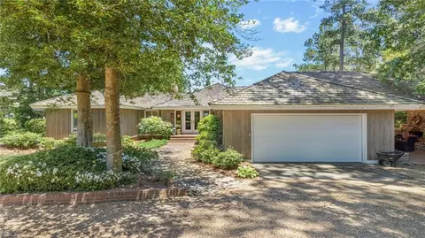 1801 Broad Bay Cir, Virginia Beach, VA 23454