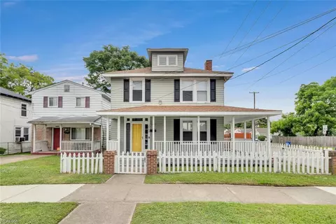 2700 Oak Ave, Newport News, VA 23607