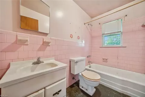 Bath - 7451 Richmond Rd, Williamsburg, VA 23188 photo 2 of 2