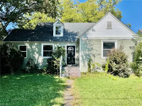 244 Plover Dr, Portsmouth, VA 23704