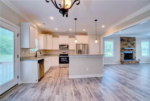 5444 Kenmere Ln, Smithfield, VA 23430 photo 11