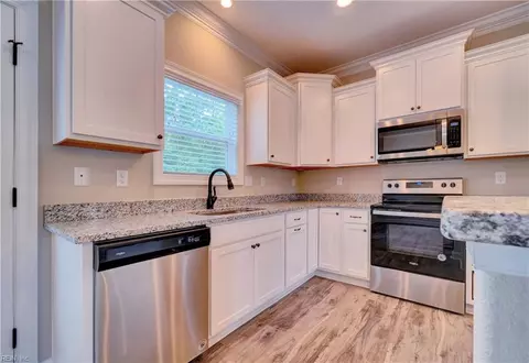 5444 Kenmere Ln, Smithfield, VA 23430 photo 12