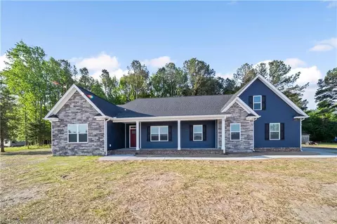 5480 Kenmere Ln, Smithfield, VA 23430