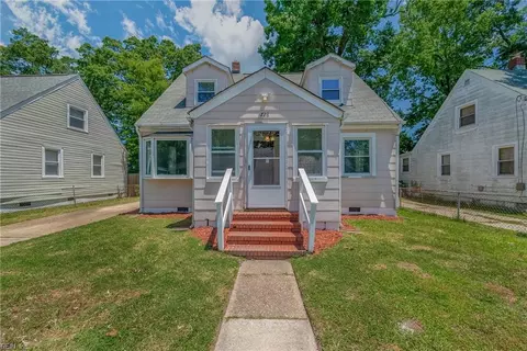 728 Fairland Ave, Hampton, VA 23661