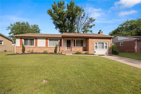 2047 Midway Ave, Chesapeake, VA 23324