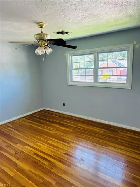 7 Shirley Dr, Hampton, VA 23666 photo 20