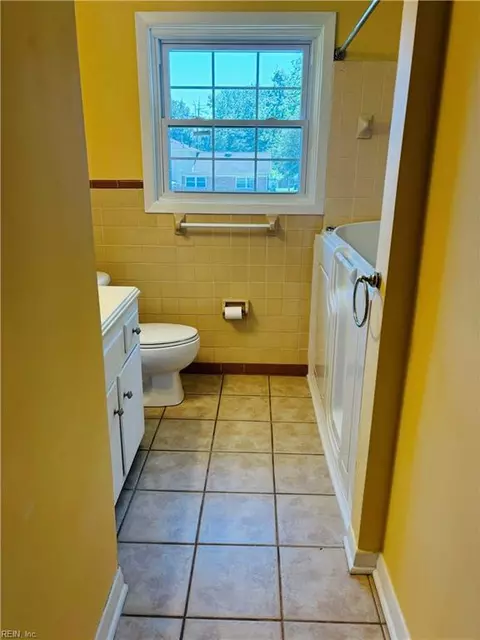 7 Shirley Dr, Hampton, VA 23666 photo 19